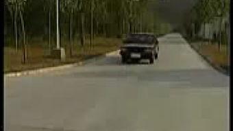 国产轿车侧方停车视频,轻松驾驭，停车无忧