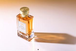 国产香水拍摄视频,镜头下的香氛之旅