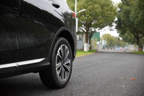 老总试驾下国产车视频,老总亲证民族品牌实力崛起