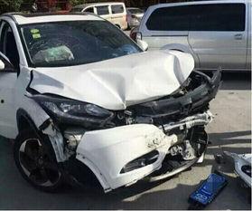 本田跟国产车相撞视频,事故瞬间引发热议