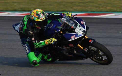 国外博主骑国产摩托视频